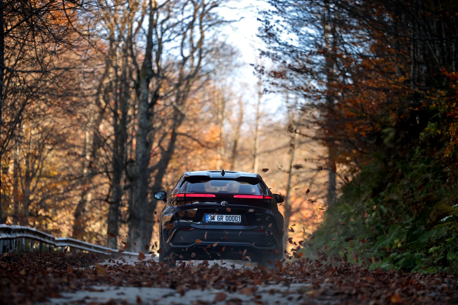 Toyota yeni modelini satışa sundu, fiyatını duyurdu