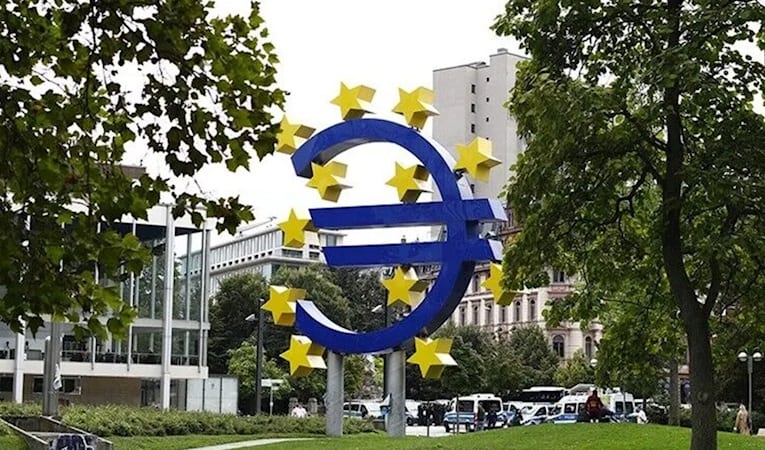 Euro Bölgesi'nde bileşik PMI yaklaşık 3,5 yılın zirvesine çıktı