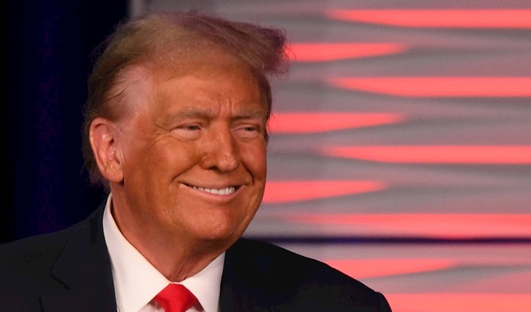 Trump'tan istifasını istediği Intel CEO'su Tan'a övgü