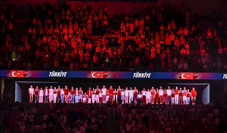 Vodafone'dan Voleybol Milletler Ligi'nde millilere hologram tribünden destek
