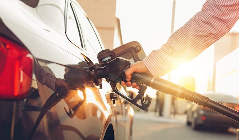Enflasyonla mücadelenin desteklenmesi için motorine kademeli ÖTV uygulanacak