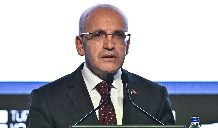 Bakan Şimşek Piyasa Katılımcıları Anketi’ni değerlendirdi