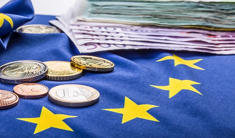 Euro Bölgesi'nde yıllık enflasyon Ekim'de geriledi