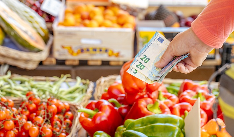 ECB Anketi: Tüketicilerin enflasyon beklentisi yükseldi