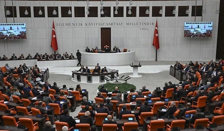 Tasfiyesine Karar Verilen Bazı Yatırım Fonları Hakkında Kanun Teklifi, TBMM'de kabul edilerek yasalaştı