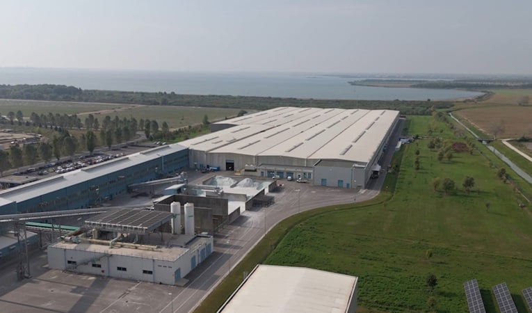 Şişecam Kuzey İtalya'daki kaplamalı cam hattı yatırımını tamamladı