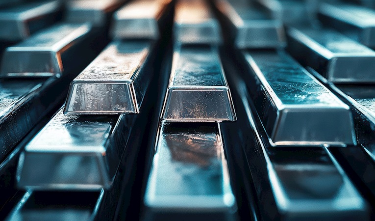 Gümüşte 5 yılın en büyük düşüşü: Nedeni ne? 1 yorum var