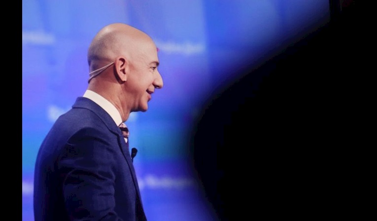 Bezos 737 milyon dolarlık hisse sattı