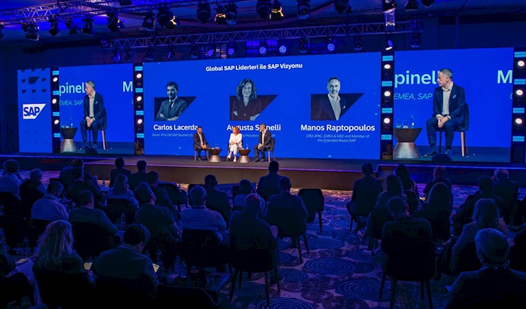 İş dünyasından yapay zeka hamlesi: Şirketler geleceğe hazır