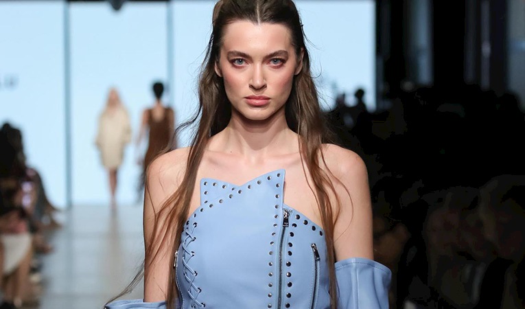 Moskova Fashion Week’'e Emre Erdemoğlu damgasını vurdu