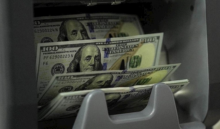 Şirketlerin döviz açığı 3,8 milyar dolar azaldı