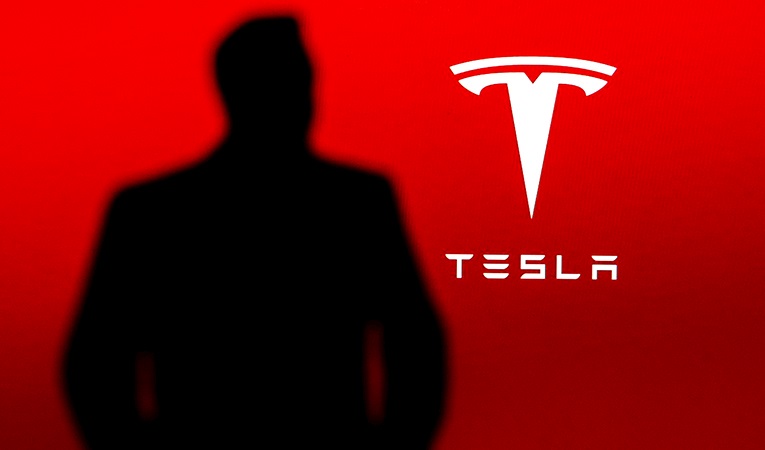 Tesla Yönetim Kurulu Başkanı'ndan hissedarlara kritik uyarı geldi
