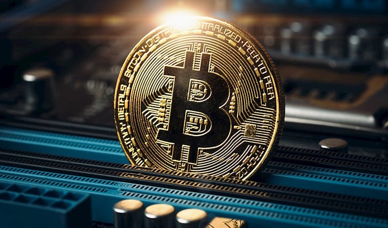Bitcoin 8 ayın en yüksek seviyesine çıktı