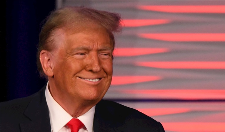 Trump'tan, İran için yeni petrol yaptırımı