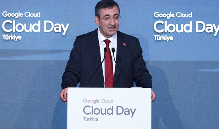 "Google, Türkiye'ye 2 milyar dolar yatırım yapacak"