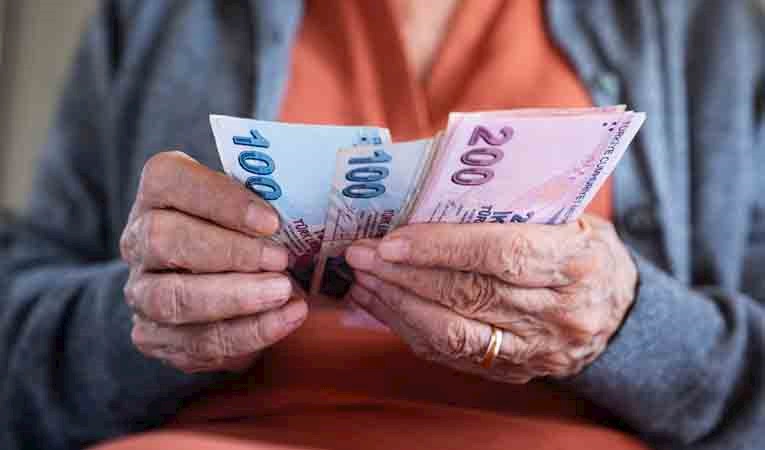 Bayramda emekliye toplam 57,4 milyar lira ikramiye ödenecek... İşte tarihler