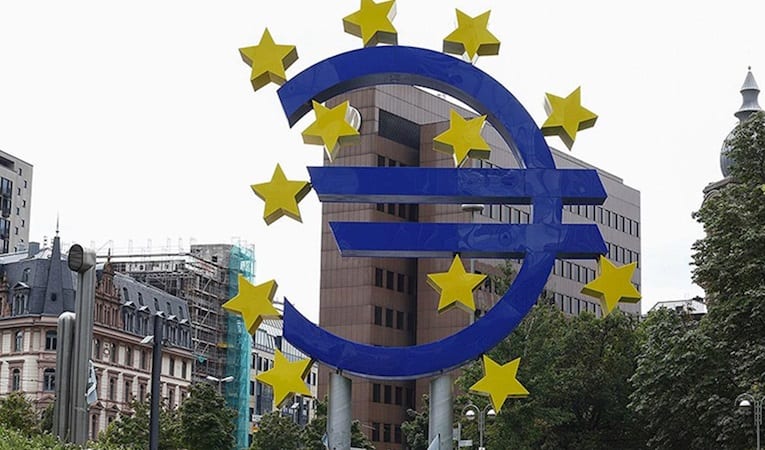 Euro Bölgesi'nde büyüme durma noktasında