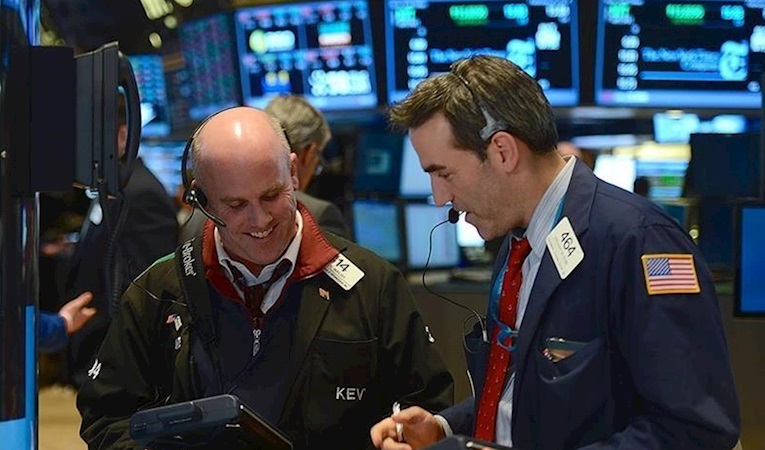 Küresel piyasalar petrol ve savunma şirketlerinin etkisiyle pozitif seyrediyor