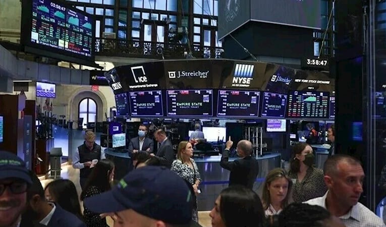 Küresel piyasalarda istihdam verisi iyimserlikleri artırırken, teknoloji sektöründeki satışlar risk iştahını baskılıyor