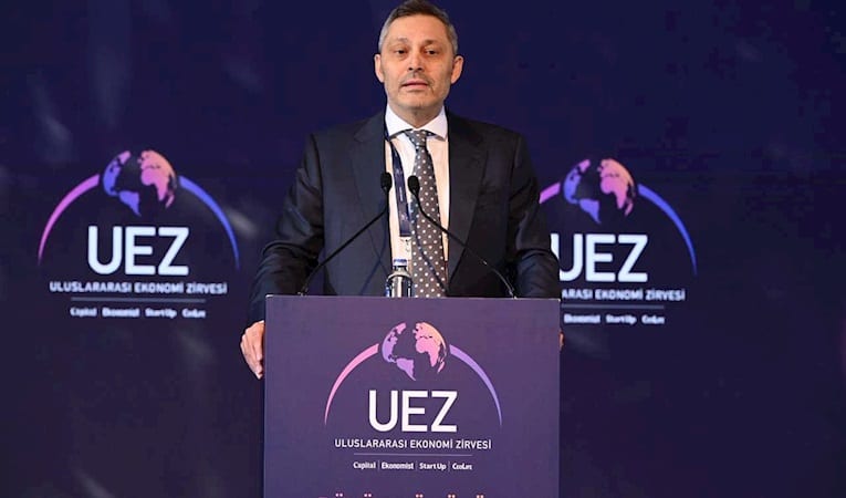 "Ekonomi jeopolitik cam tavan altında şekilleniyor"