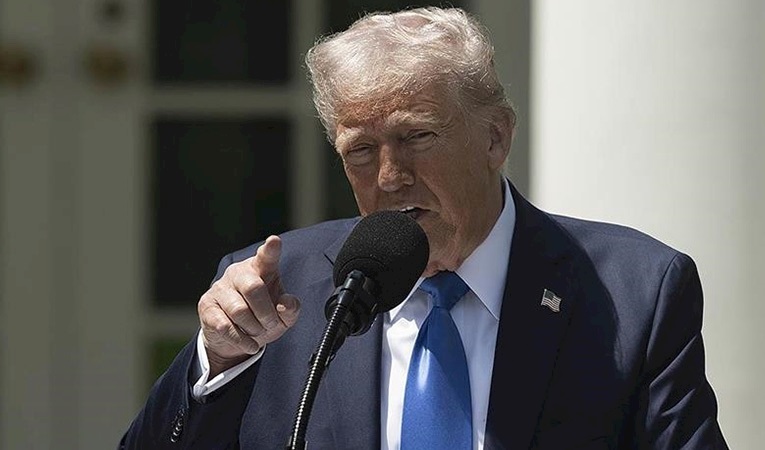 Trump, Çin'e yüzde 100 ek tarife uygulayacaklarını açıkladı