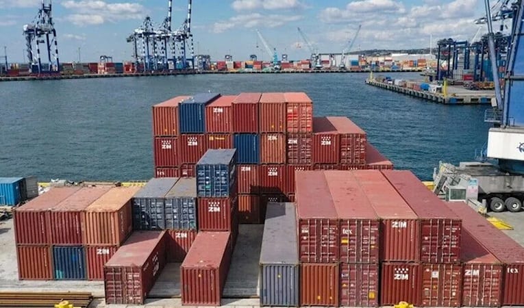 Türkiye komşularına 8 ayda 18,2 milyar dolarlık ihracat yaptı