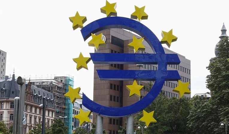 Euro Bölgesi'nde perakende satışlar düştü