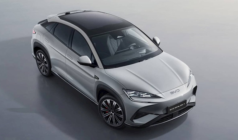BYD hisselerini bölecek