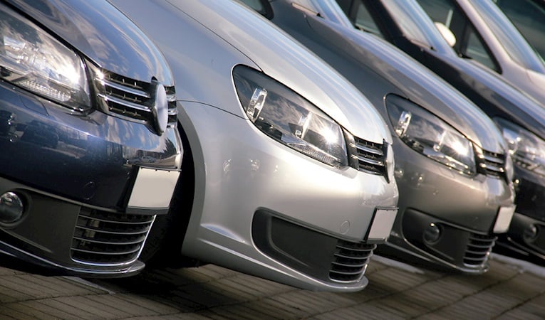 AB'de yeni otomobil satışları Ocak'ta yüzde 3,9 azaldı