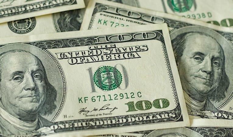 Cari denge 6,8 milyar dolar açık verdi