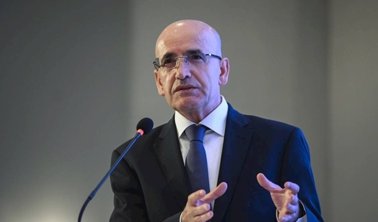 Bakan Şimşek, Türkiye'nin kredi notunun yükseltilmesini değerlendirdi
