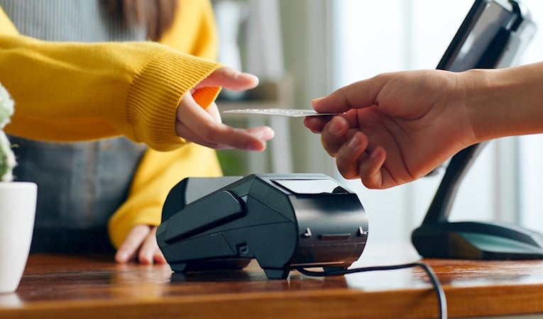 Kartlı ödemeler Ocak'ta 2,3 trilyon lirayı aştı