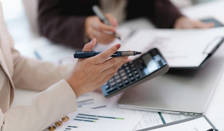 Ekonomistler Ağustos'ta 3,5 milyar dolarlık cari fazla bekliyor