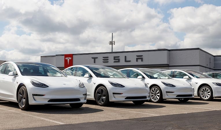 Tesla büyürken nasıl hızlandı? 