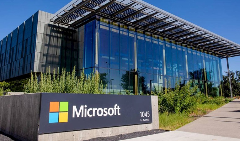 Microsoft'un karı uçtu, piyasa değeri 4 trilyon doları aştı