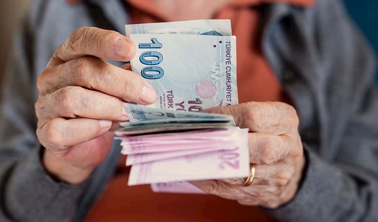 En düşük emekli maaşı ne kadar olacak?