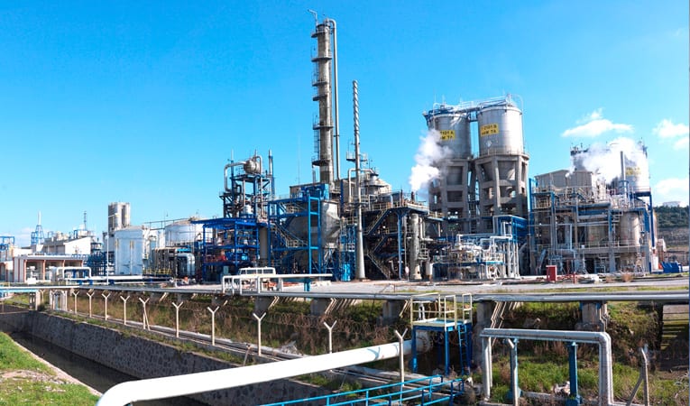 Socar, Petkim'de hisse satıyor!