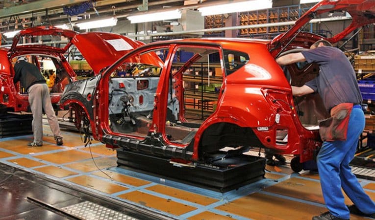 Otomotiv üretimi yerinde saydı!