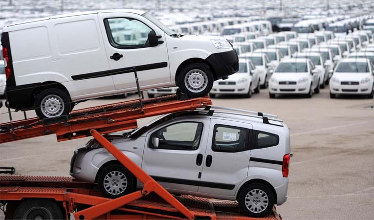 Otomotiv pazarı yüzde 5.5 daraldı