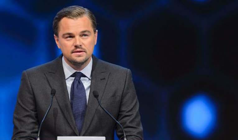 DiCaprio'dan Davos'ta "petrol" çıkışı
