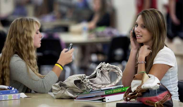 Akıllı telefon kullanıcı sayısı 4 milyara çıkacak