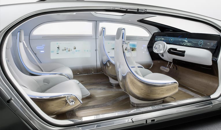 Mercedes'in çılgın bebeği!