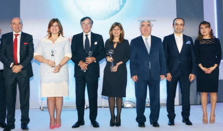 Yılın İş İnsanları ödüllerini aldı