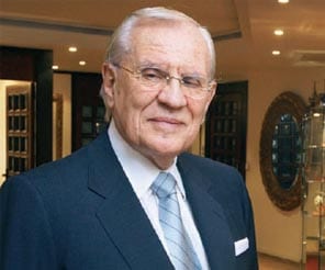 What did Erdoğan Demirören learn from the crisis?