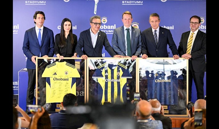Fenerbahçe ile Chobani arasındaki sponsorluk anlaşmasının imzaları atıldı