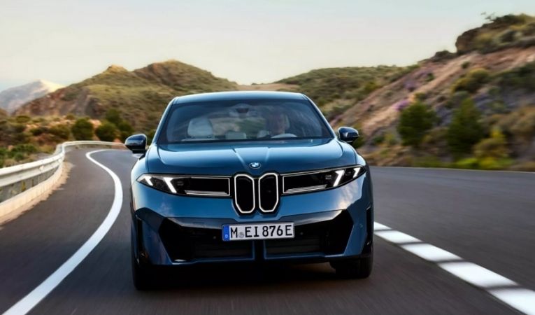 Tek şarjla 1.000 km’yi aşan BMW iX3’in dikkat çeken performans hikâyesi