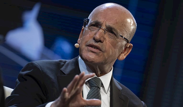 "Enflasyon düşüyor, bütçe açığı makul düzeyde"