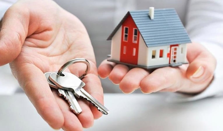 Türkler 11 ayda yurt dışından 2,4 milyar dolarlık konut aldı