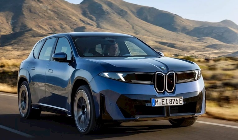 Tek şarjla 1.000 km’yi aşan BMW iX3’in dikkat çeken performans hikâyesi