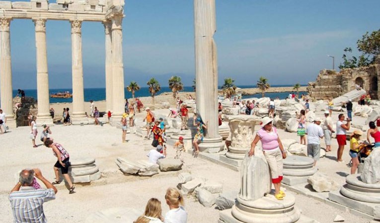 Turizm geliri  34.5 milyar dolar oldu 